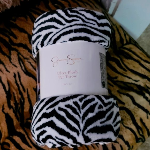 Pet Blanket Throw Dog or Cat Zebra Print Jessica Simpson... New! - Picture 1 of 3